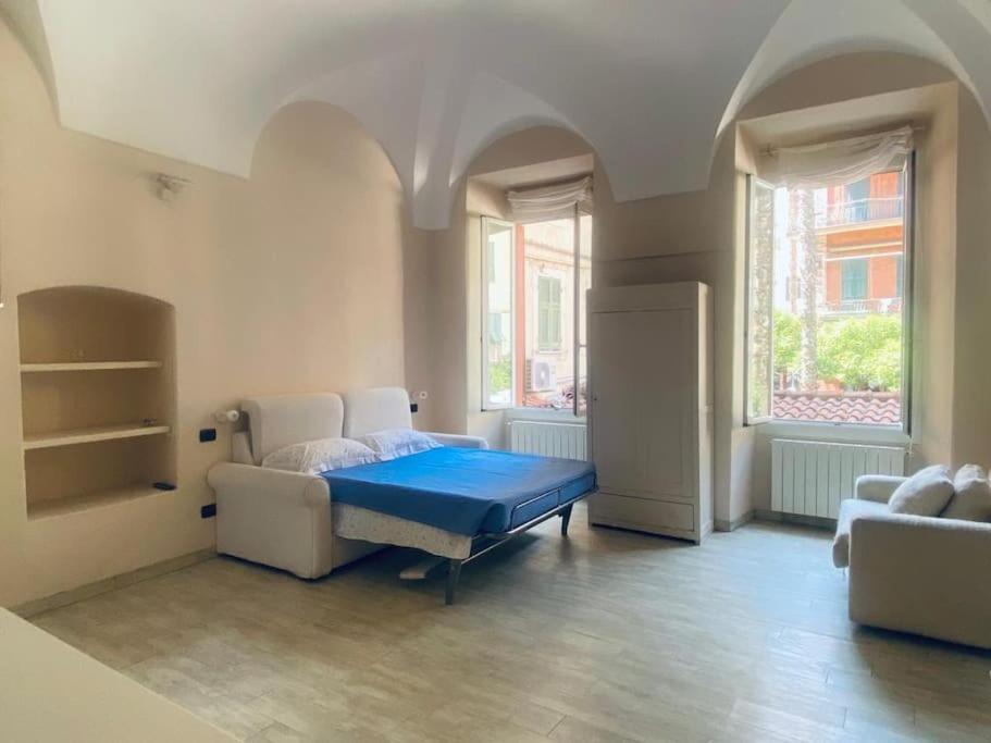 Appartamento Incantevole In Piazza Bresca, 圣雷默 外观 照片